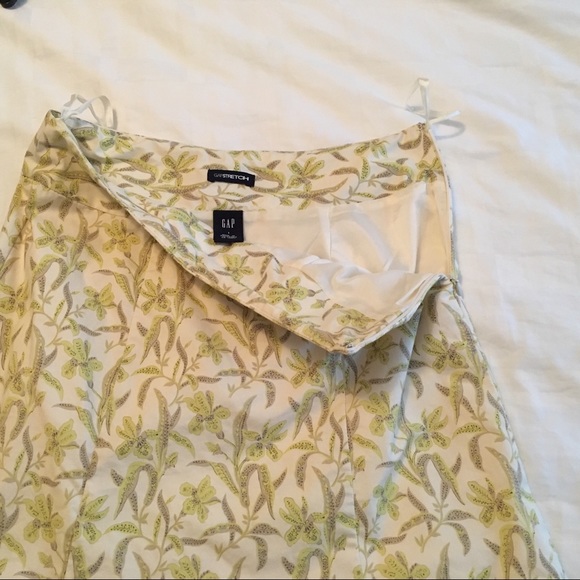 Gap skirt, Botanical Print, size 1 - Picture 4 of 5